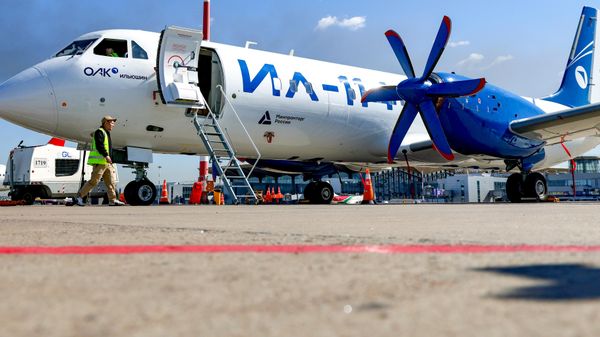 Il-114-300 - Sputnik Việt Nam