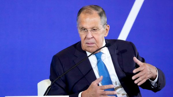 Người đứng đầu Bộ Ngoại giao Liên bang Nga, ông Sergey Lavrov  phát biểu tại Diễn đàn Kinh tế Phương Đông (EEF-2026) - Sputnik Việt Nam