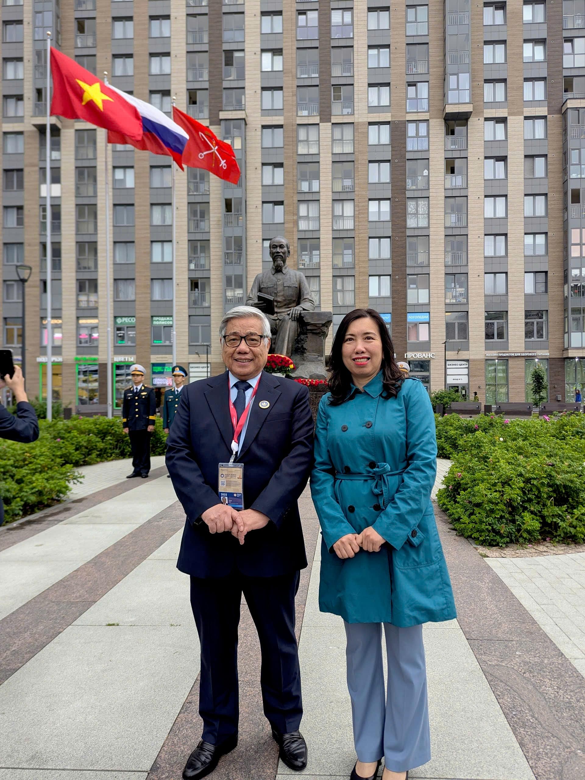 GS. TSKH. Vũ Minh Giang, Phó Chủ tịch Hội Khoa học Lịch sử Việt Nam kiêm Chủ tịch Hội đồng Khoa học và Đào tạo - Sputnik Việt Nam, 1920, 04.09.2026