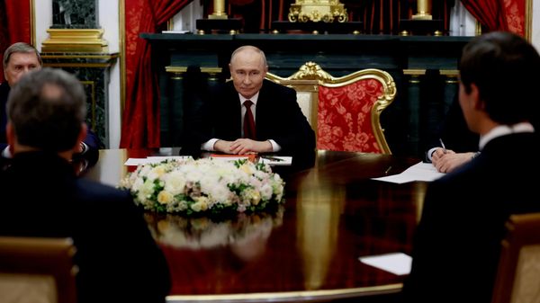 Tổng thống Nga Vladimir Putin đã gặp gỡ các Đặc phái viên của Tổng thống Mỹ Steve Witkoff và Jared Kushner tại Điện Kremlin - Sputnik Việt Nam