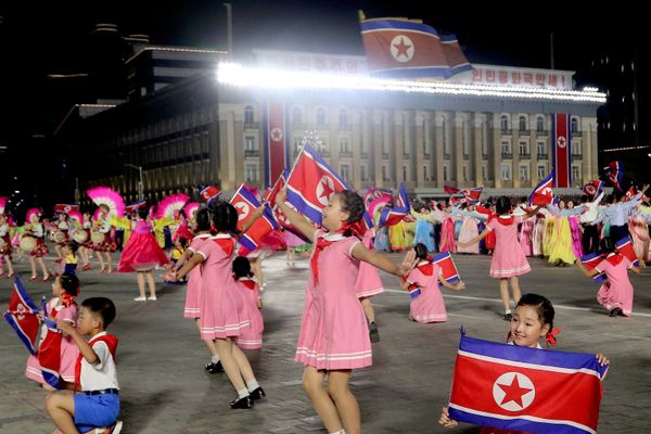Các hoạt động kỷ niệm 78 năm ngày thành lập CHDCND Triều Tiên diễn ra tại Quảng trường Kim Nhật Thành ở Bình Nhưỡng. - Sputnik Việt Nam