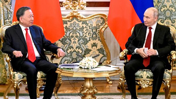 Tổng thống Nga Putin đón tiếp Chủ tịch nước Việt Nam Tô Lâm tại Điện Kremlin - Sputnik Việt Nam