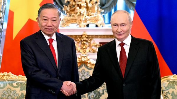 Cuộc gặp giữa Tổng thống Nga Vladimir Putin và Tổng thống Việt Nam Tô Lâm - Sputnik Việt Nam