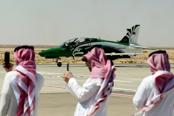 Khách tham quan tại Triển lãm Hàng không Quốc tế El Alamein 2026 ở Ai Cập. - Sputnik Việt Nam