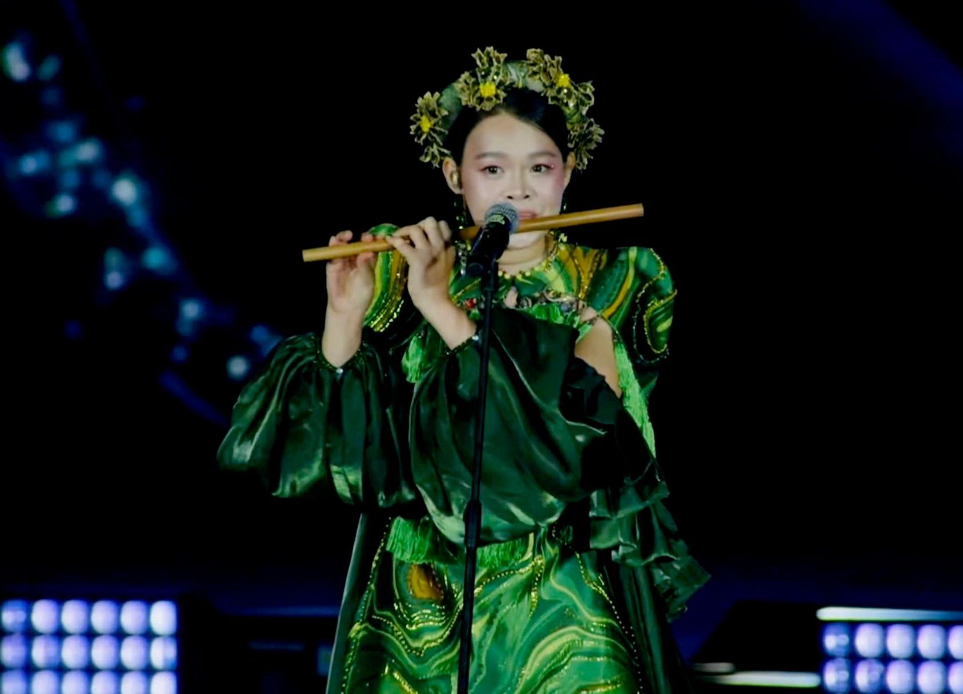 Nghệ sĩ Ngô Châu Anh biểu diễn tại cuộc thi Echo of the Nomads 2026. - Sputnik Việt Nam, 1920, 14.09.2026