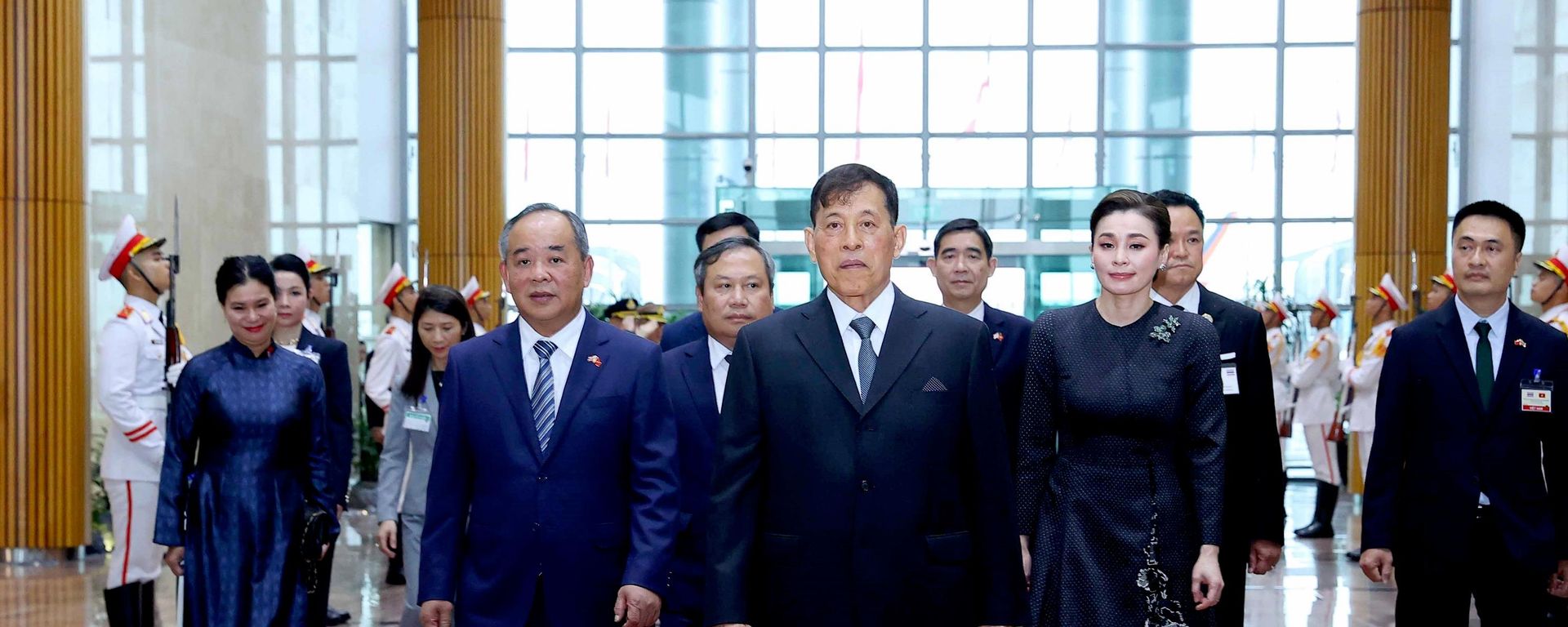 Nhà vua Thái Lan Maha Vajiralongkorn Phra Vajiraklaochaoyuhua và Hoàng hậu đến Hà Nội, bắt đầu thăm cấp Nhà nước tới Việt Nam - Sputnik Việt Nam, 1920, 14.09.2026