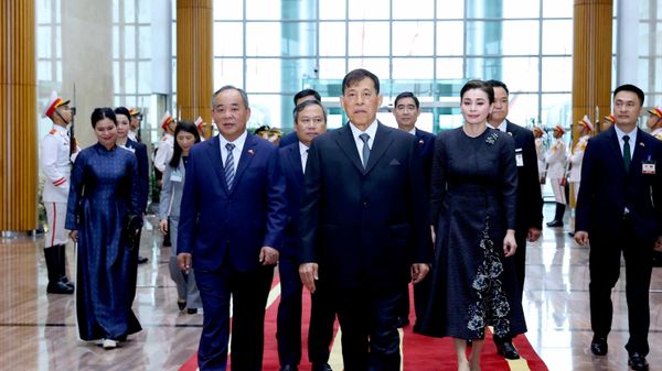 Nhà vua Thái Lan Maha Vajiralongkorn Phra Vajiraklaochaoyuhua và Hoàng hậu đến Hà Nội, bắt đầu thăm cấp Nhà nước tới Việt Nam - Sputnik Việt Nam