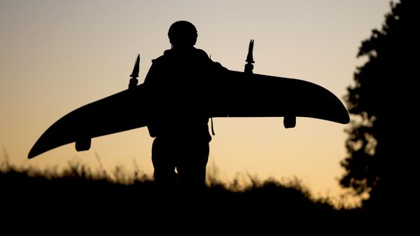 Các hoạt động tác chiến của phi hành đoàn UAV thuộc lực lượng đặc nhiệm Akhmat của nhóm lực lượng phía Bắc Nga tại hướng Sumy trong chiến dịch quân sự đặc biệt - Sputnik Việt Nam