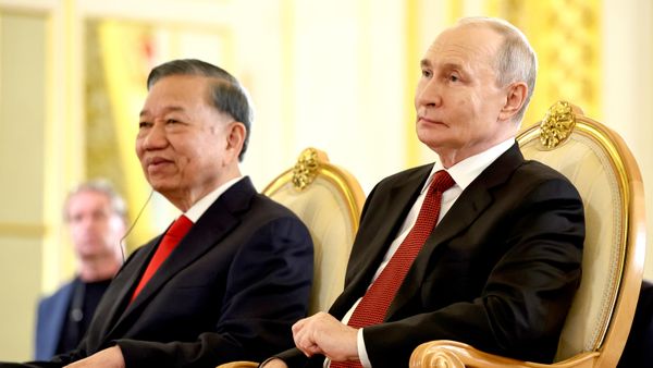 Tổng thống Nga Vladimir Putin và Tổng Bí thư Ban Chấp hành Trung ương Đảng Cộng sản Việt Nam, Chủ tịch nước Tô Lâm - Sputnik Việt Nam