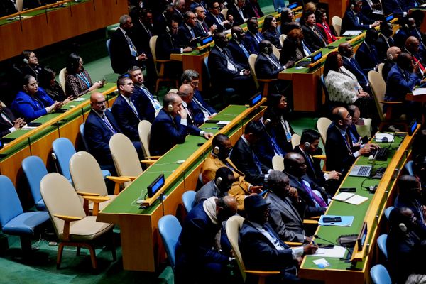 Những chiếc ghế trống của phái đoàn Cuba trong thời gian phát biểu của ông Trump tại Khóa họp thứ 81 Đại hội đồng Liên Hợp Quốc. - Sputnik Việt Nam