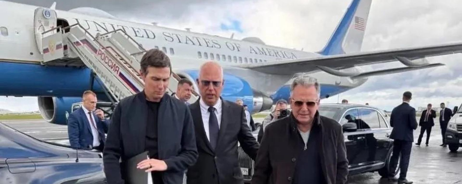 Steve Witkoff and Jared Kushner arrive in Moscow. September 5, 2026 - Sputnik Việt Nam, 1920, 25.09.2026