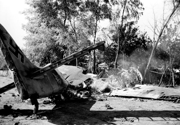 Chiến tranh Vệ quốc Vĩ đại 1941-1945. Máy bay tiêm kích của Đức bị bắn rơi. - Sputnik Việt Nam