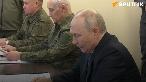 Tổng thống Nga Putin: Mục tiêu chính của các cuộc tập trận Trung tâm 2026 và Tương tác 2026 là rèn luyện kỹ năng đẩy lùi mối đe dọa từ bên ngoài Tổng thống Nga Putin: Mục tiêu chính của các cuộc tập trận Trung tâm 2026 và Tương tác 2026 là rèn luyện kỹ năng đẩy lùi mối đe dọa từ bên ngoài - Sputnik Việt Nam
