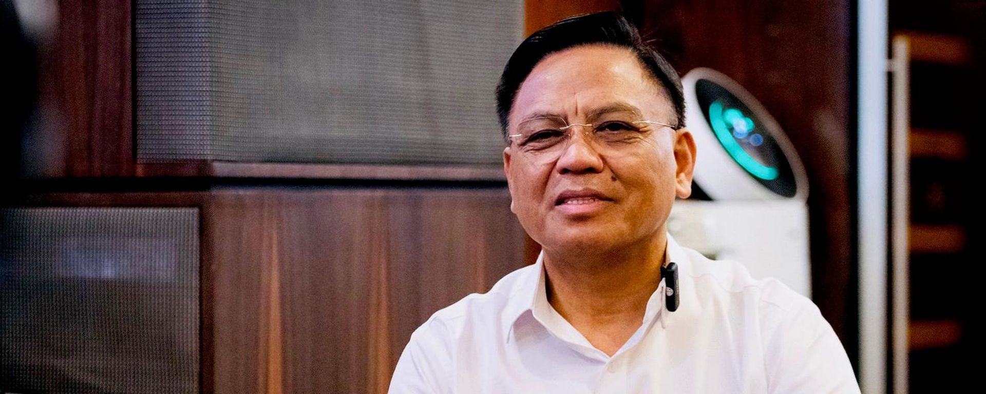 Ông Cao Tiến Đoan, đại biểu Hội đồng Nhân dân tỉnh Thanh Hoá, Chủ tịch CLB bóng đá Đông Á Thanh Hóa, Chủ tịch Hiệp hội Doanh nghiệp tỉnh Thanh Hóa, Ủy viên Ban chấp hành Liên đoàn bóng đá Việt Nam khóa IX.  - Sputnik Việt Nam, 1920, 06.10.2026