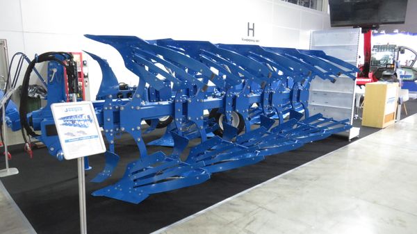 Máy cày lật úp treo JEEGEE LF-450/550. (Trung Quốc). - Sputnik Việt Nam