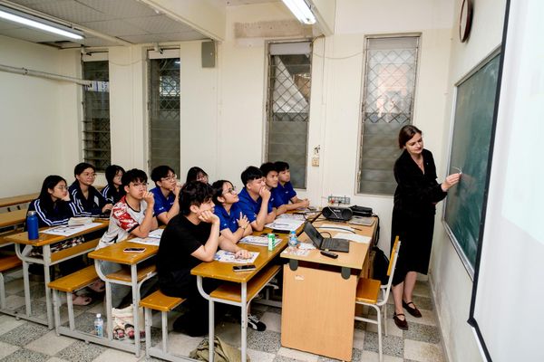 Dự án tiếng Nga đến với Đại học Quốc gia Hà Nội - Sputnik Việt Nam