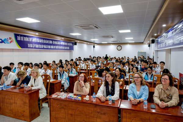 Chăm chú nghe giảng - Sputnik Việt Nam
