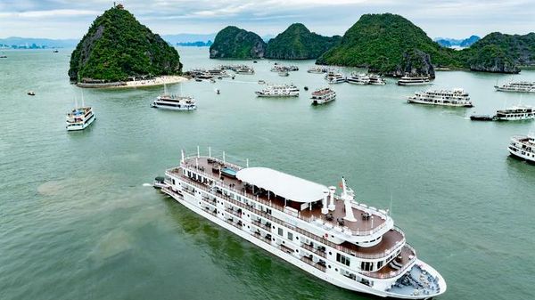 Vịnh Hạ Long là điểm đến không thể bỏ qua của du khách khi tới Việt Nam - Sputnik Việt Nam