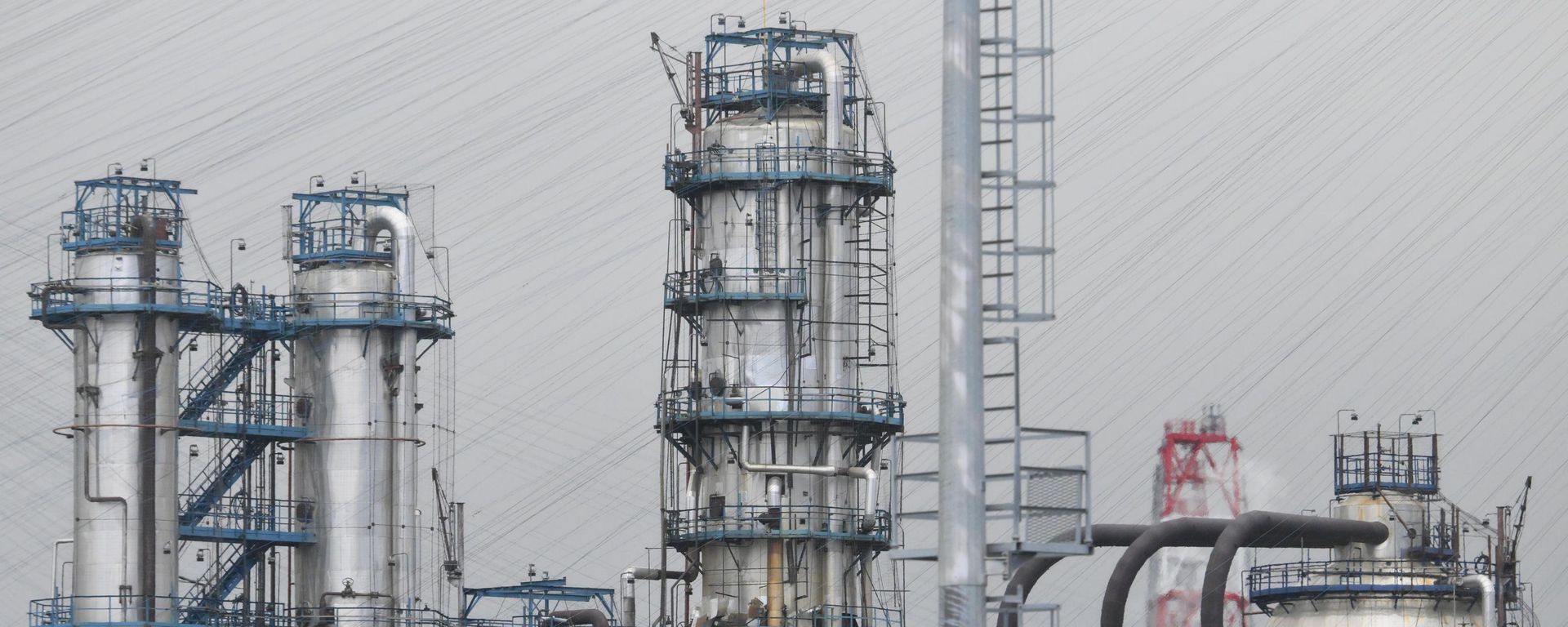Nhà máy lọc dầu Moskva của Gazprom Neft tại Kapotnya - Sputnik Việt Nam, 1920, 12.10.2026