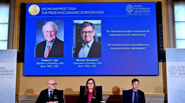 Giải Nobel Kinh tế năm 2026 trao cho Robert E. Hall và Michael Woodford - Sputnik Việt Nam