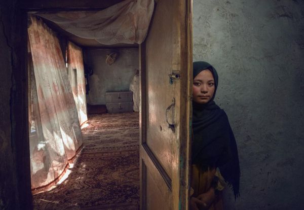 Ảnh «Amina» của Stefano Rosselli, chiến thắng trong cuộc thi Siena International Photo Awards 2026. Ảnh «Amina» của Stefano Rosselli, chiến thắng trong cuộc thi Siena International Photo Awards 2026. - Sputnik Việt Nam