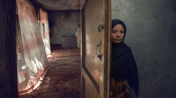 Снимок Amina фотографа Stefano Rosselli, победивший в конкурсе Siena International Photo Awards 2026 - Sputnik Việt Nam
