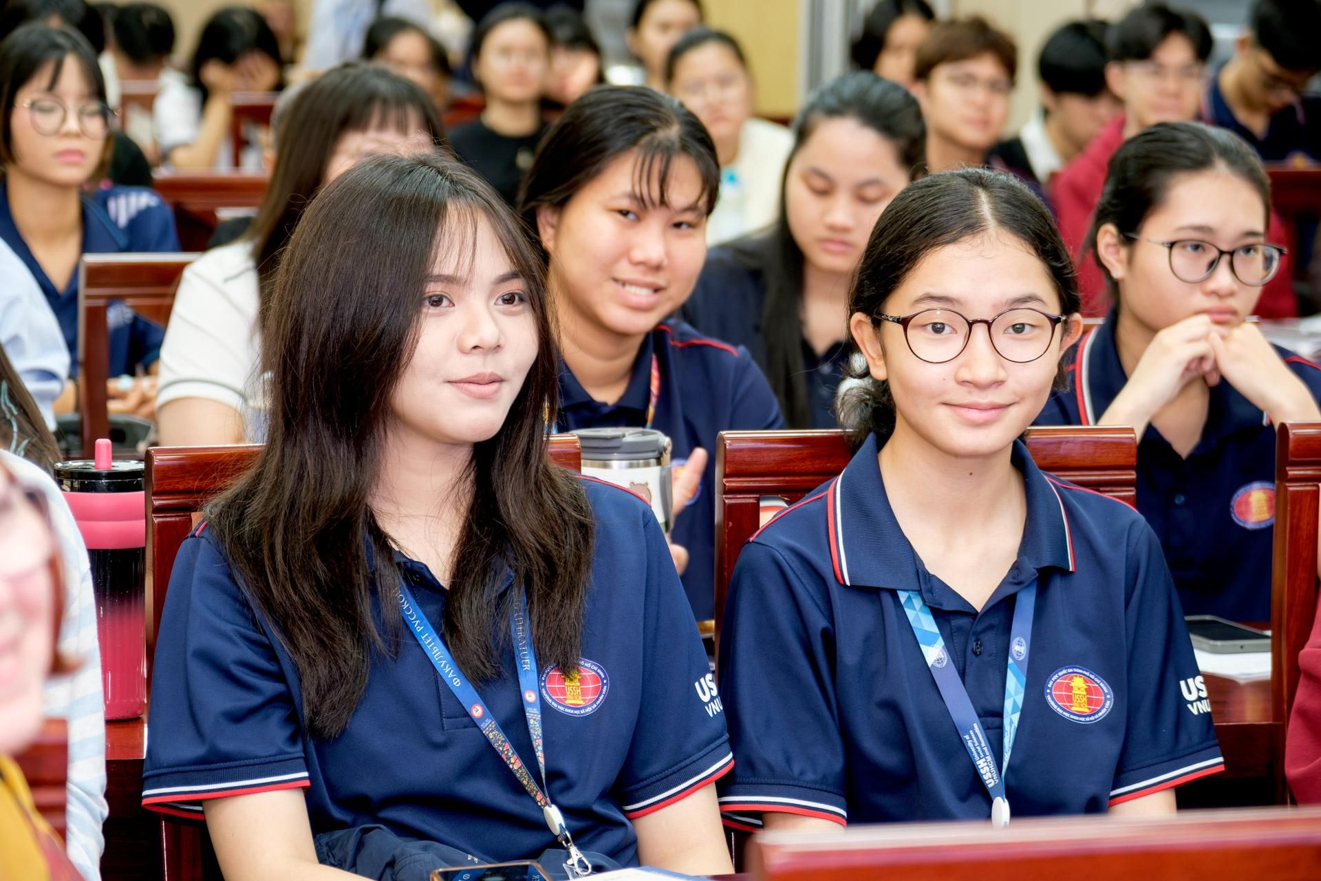 Ngày 15 tháng 10, các giảng viên Đại học Tổng hợp Ngôn ngữ Quốc gia Moskva (MSLU) đã triển khai chương trình giáo dục và giảng dạy tiếng Nga tại Trường Đại học Khoa học Xã hội và Nhân văn, thuộc Đại học Quốc gia Thành phố Hồ Chí Minh. Ngày 15 tháng 10, các giảng viên Đại học Tổng hợp Ngôn ngữ Quốc gia Moskva (MSLU) đã triển khai chương trình giáo dục và giảng dạy tiếng Nga tại Trường Đại học Khoa học Xã hội và Nhân văn, thuộc Đại học Quốc gia Thành phố Hồ Chí Minh. - Sputnik Việt Nam, 1920, 15.10.2026