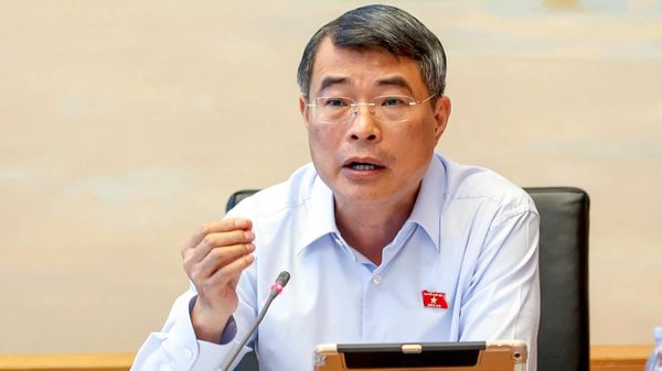 Thủ tướng Lê Minh Hưng phát biểu tại phiên thảo luận tổ chiều 18/10 - Sputnik Việt Nam