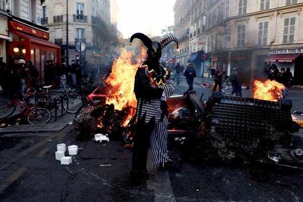 Các cuộc bạo loạn và cướp bóc ở Paris. - Sputnik Việt Nam