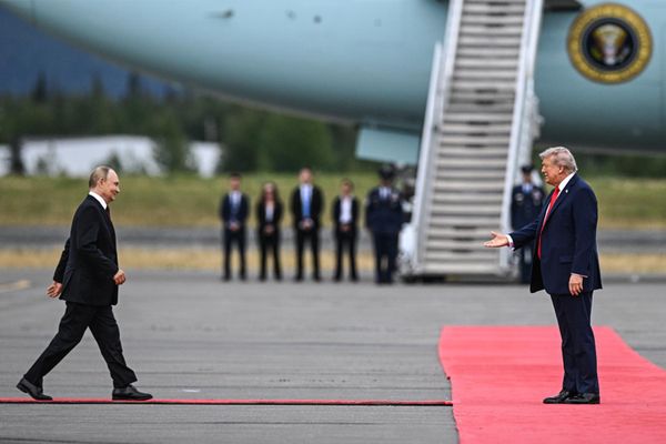 Tác phẩm A Step Forward của nhiếp ảnh gia Nga Sergei Bobylev. Giải khuyến khích. Hạng mục: Tin nóng, ảnh đơn - Sputnik Việt Nam