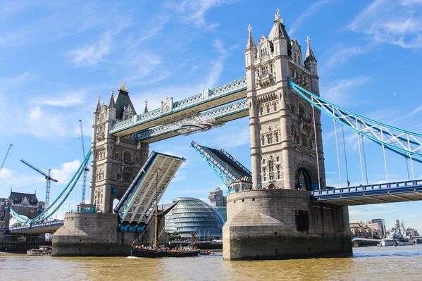 Cầu Tower ở London. - Sputnik Việt Nam