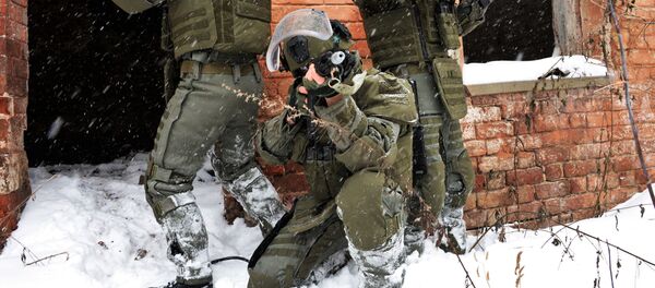 Các chiến sĩ của tiểu đoàn tấn công thuộc binh chủng công binh Liên bang Nga trong cuộc thao diễn quân sự ở tỉnh Vladimir - Sputnik Việt Nam