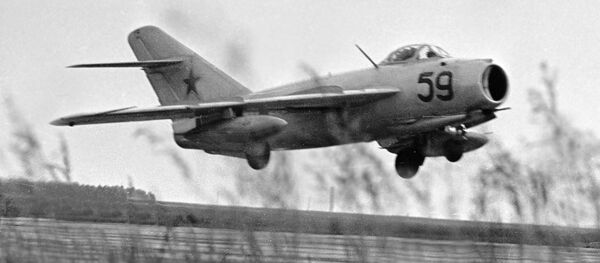 MiG-17 MiG-17 - Sputnik Việt Nam