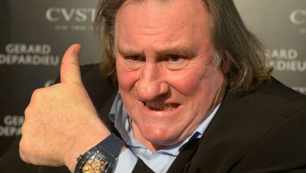 Ngôi sao điện ảnh Gerard Depardieu quảng cáo bộ sưu tập đồng hồ Cvstos Tôi tự hào là công dân Nga - Sputnik Việt Nam