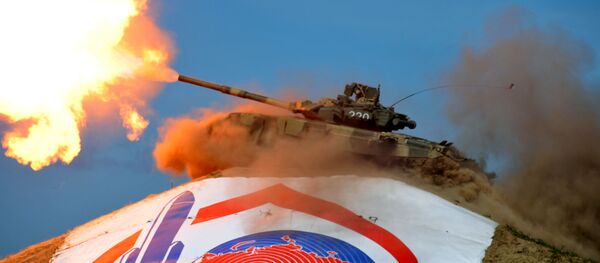 Xe tăng T-90S tại Triển lãm  Quốc tế về thiết bị công nghệ cao và vũ khí lần thứ IX VTTV Omsk 2011 - Sputnik Việt Nam
