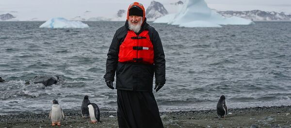 Đức Thượng Phụ Moskva và Toàn Nga Kirill thăm trạm Nam cực của Nga - Sputnik Việt Nam