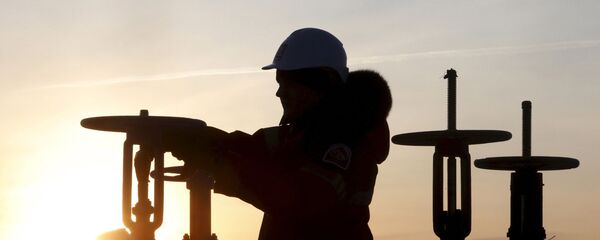 Khai thác dầu mỏ - Sputnik Việt Nam