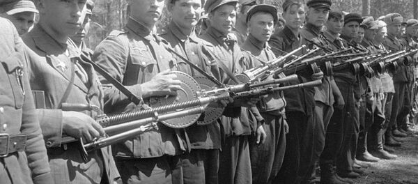 Trung đội súng máy - Sputnik Việt Nam