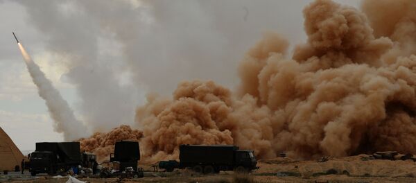 Hệ thống tên lửa bắn loạt Uragan của lực lượng vũ trang Syria ở Palmyra - Sputnik Việt Nam