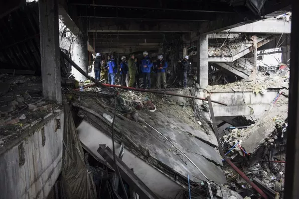 Quan sát viên OSCE tại sân bay Donetsk Quan sát viên OSCE tại sân bay Donetsk - Sputnik Việt Nam