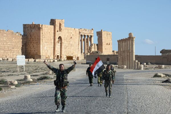 Chiến sĩ dân quân Chim ưng sa mạc” ở  Palmyra sau giải phóng - Sputnik Việt Nam