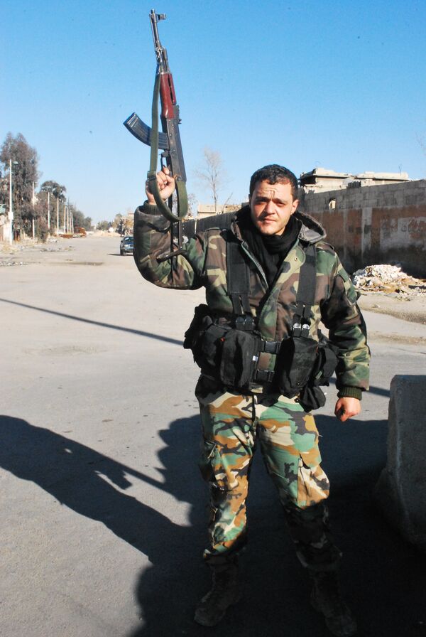 Người lính Syria Hamza Ismail  - Sputnik Việt Nam