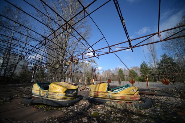 Thị trấn Pripyat bỏ hoang sau vụ tai nạn nhà máy điện hạt nhân Chernobyl - Sputnik Việt Nam