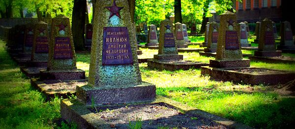 Nghĩa trang Liên Xô ở Ba Lan - Sputnik Việt Nam