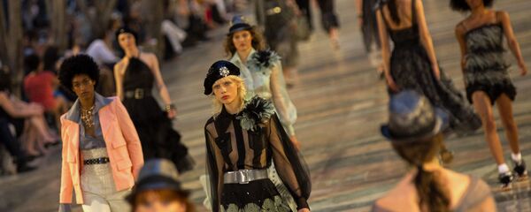 Buổi giới thiệu bộ sưu tập của nhà thời trang Pháp Chanel tại Cuba - Sputnik Việt Nam