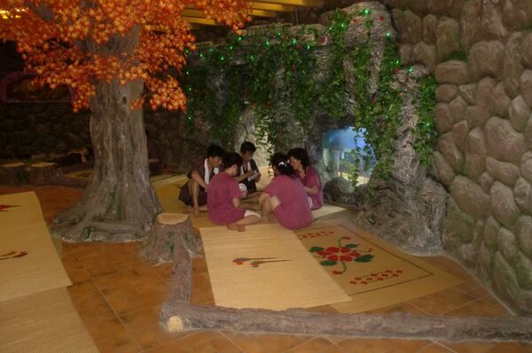 Phòng tắm hơi  trong nhà máy  sản xuất cáp ở Bình Nhưỡng  - Sputnik Việt Nam