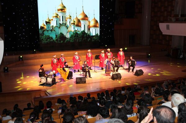 Hòa nhạc của Dàn hợp xướng Hàn lâm Quốc gia Kozak vùng Kuban tại Hà Nội - Sputnik Việt Nam