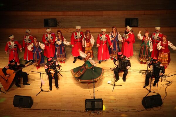 Hòa nhạc của Dàn hợp xướng Hàn lâm Quốc gia Kozak vùng Kuban tại Hà Nội - Sputnik Việt Nam