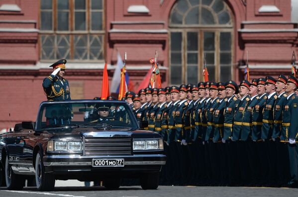 Đại tướng Sergei Shoigu trong cuộc diễu binh trên Quảng trường Đỏ  kỷ niệm lần thứ 71 Chiến thắng trong Chiến tranh Vệ quốc Vĩ đại - Sputnik Việt Nam