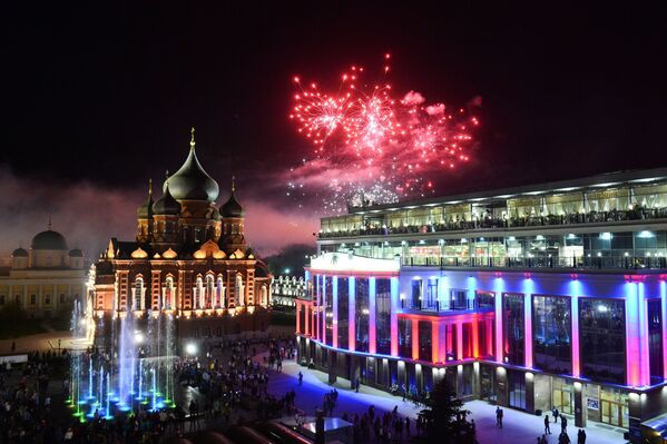 Pháo hoa lễ hội tại Tula nhân kỉ niệm lần thứ 71 Chiến thắng trong cuộc Chiến tranh Vệ quốc Vĩ đại - Sputnik Việt Nam